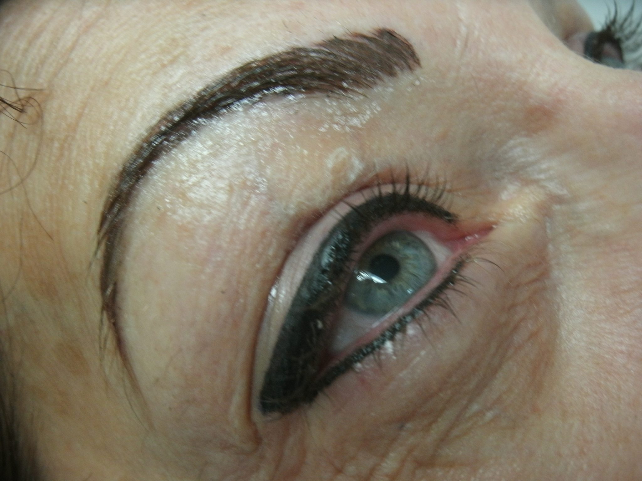 Top Service! Professional Permanent Eyeliner near Eau Claire, WI